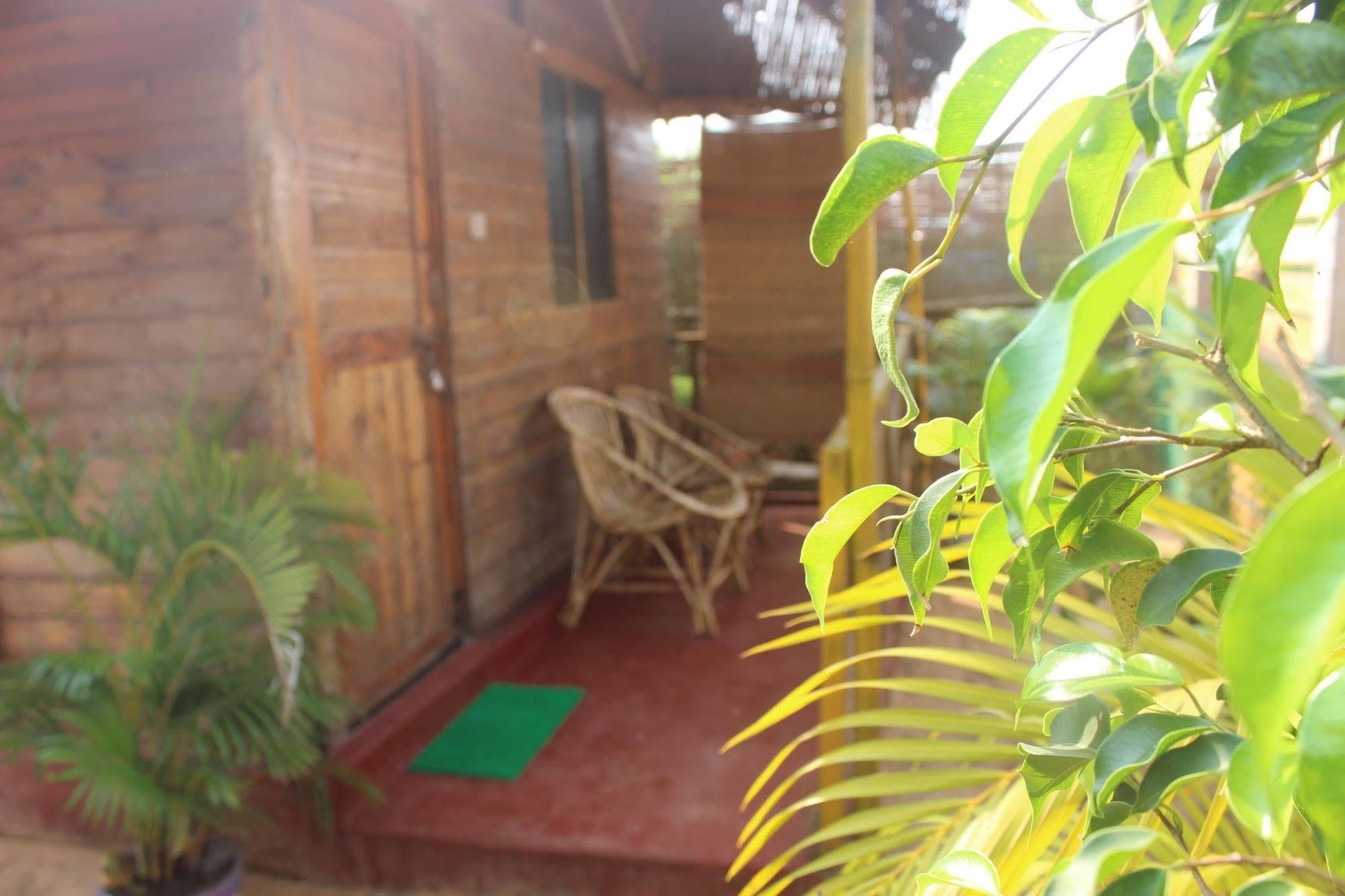 Tivai Beach Cottages 칼랑굿 외부 사진