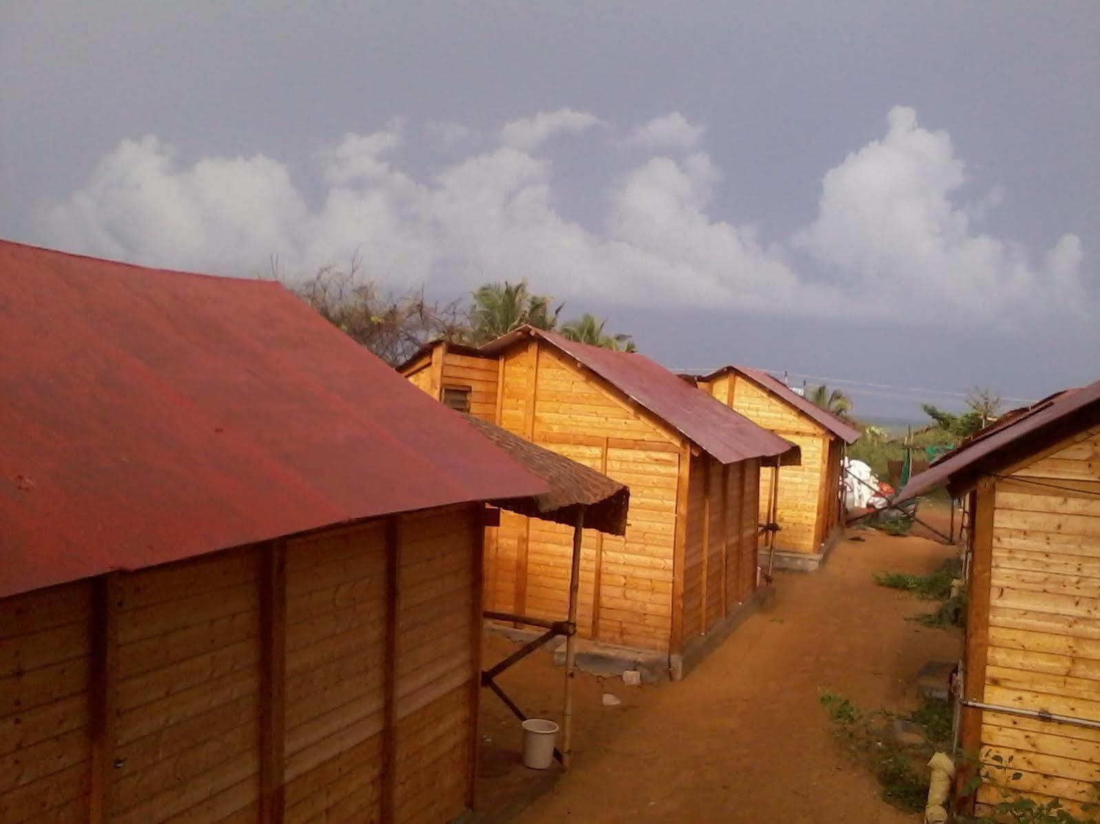 Tivai Beach Cottages 칼랑굿 외부 사진